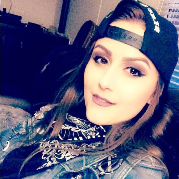 Meet your Posher, Alysha - Picture 1 of 7